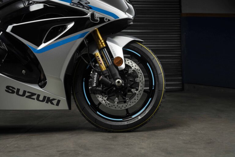 SUZUKI-RGSX-8725-768x512
